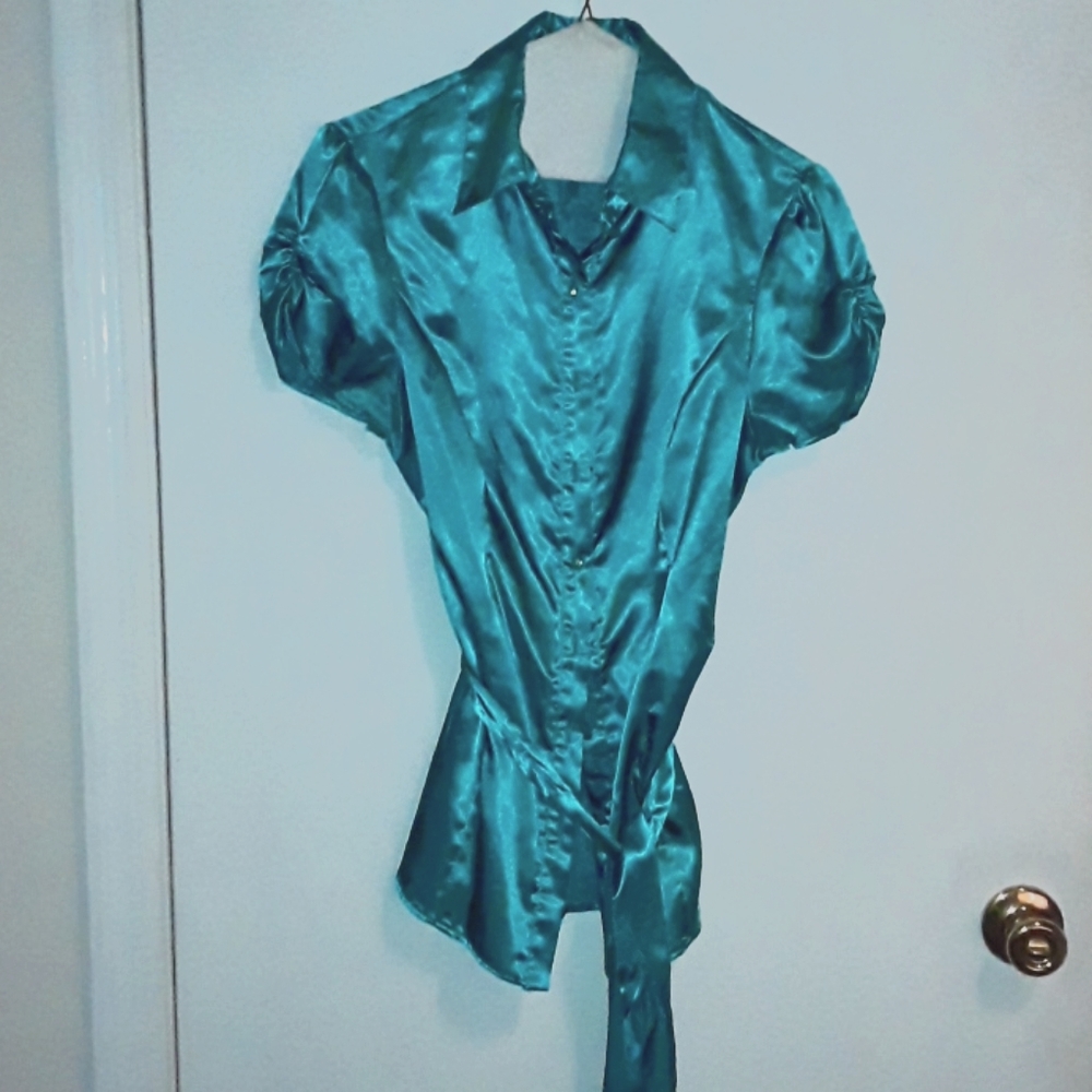 Dressy shirt with tie/belt